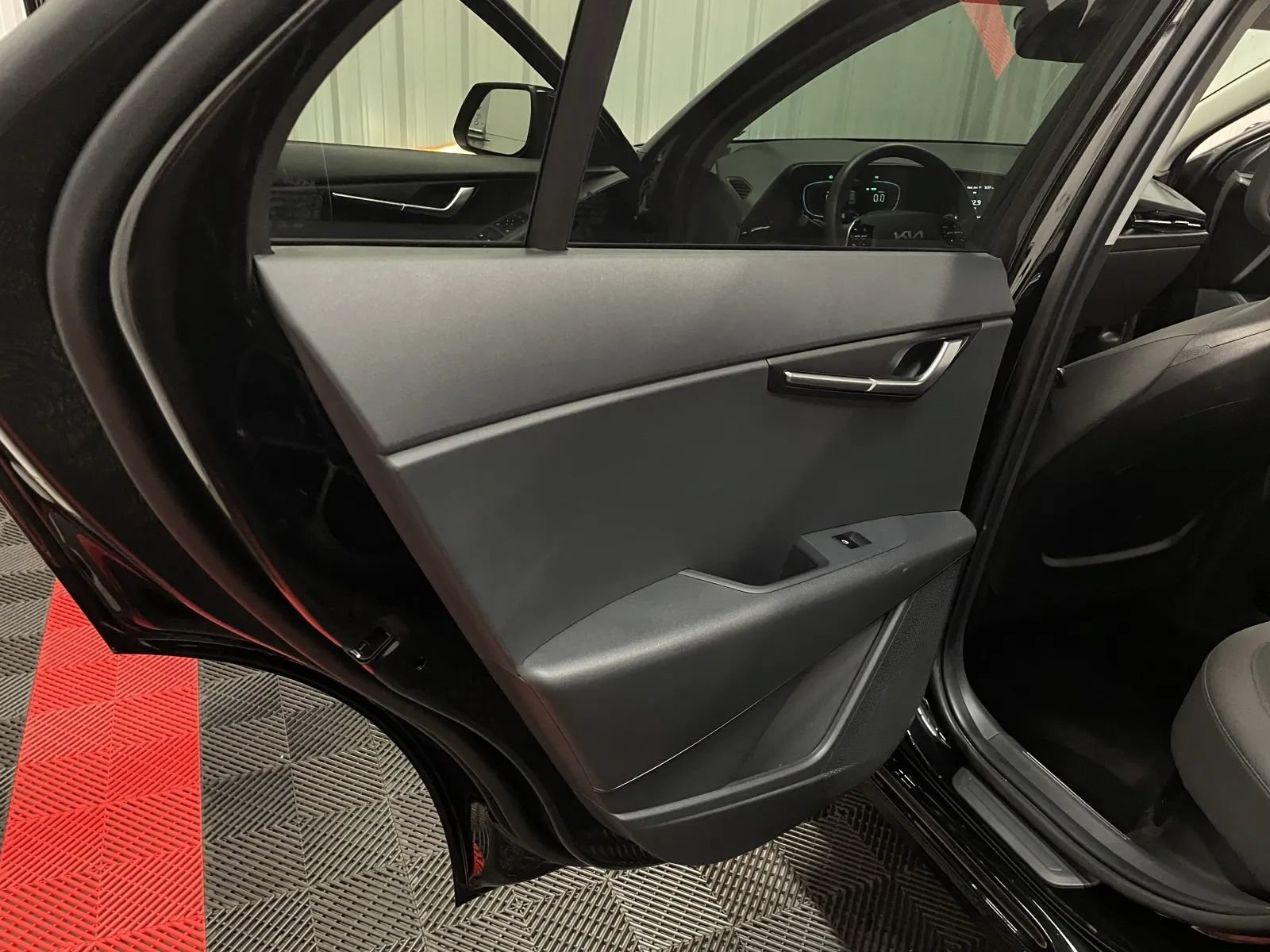 Used 2026 Kia Niro LX FWD image 36
