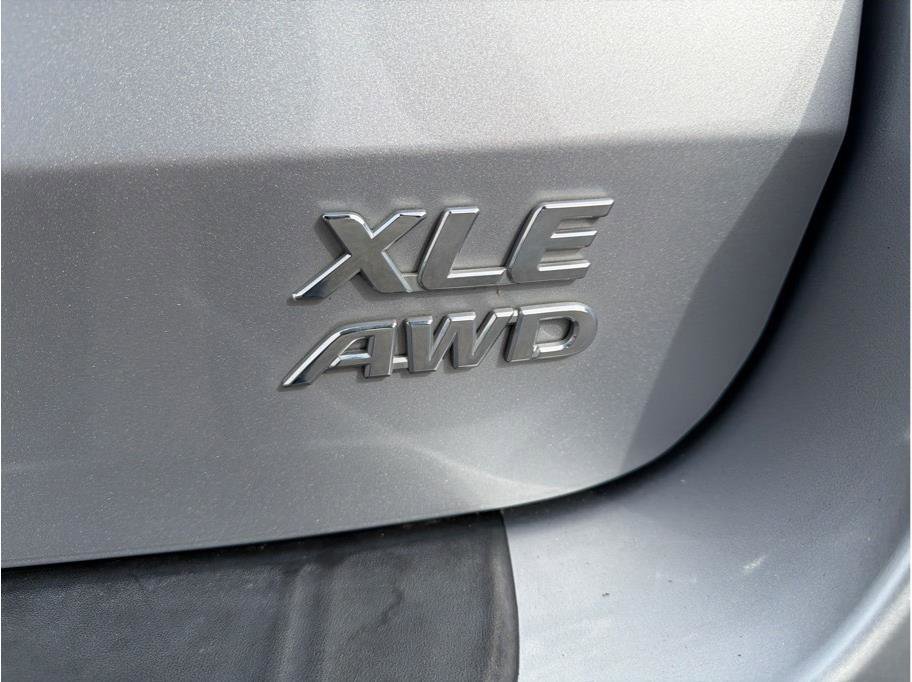 Used 2015 Toyota Sienna XLE Premium image 9