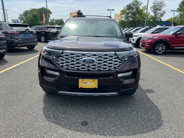 Certified 2023 Ford Explorer Platinum w/ Technology Package AWD/4WD image 35
