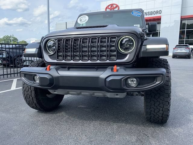 Used 2024 Jeep Gladiator Mojave w/ Safety Group AWD/4WD image 3