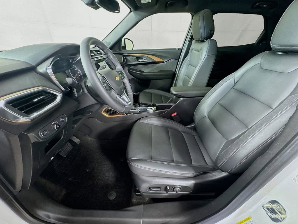 Used 2023 Chevrolet TrailBlazer ACTIV w/ Sun and Liftgate Package image 24