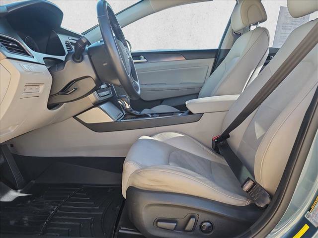 Used 2017 Hyundai Sonata Sport w/ Value Edition Package 02 image 17