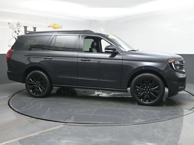 Used 2025 Ford Expedition Platinum w/ Stealth Appearance Package AWD/4WD image 51