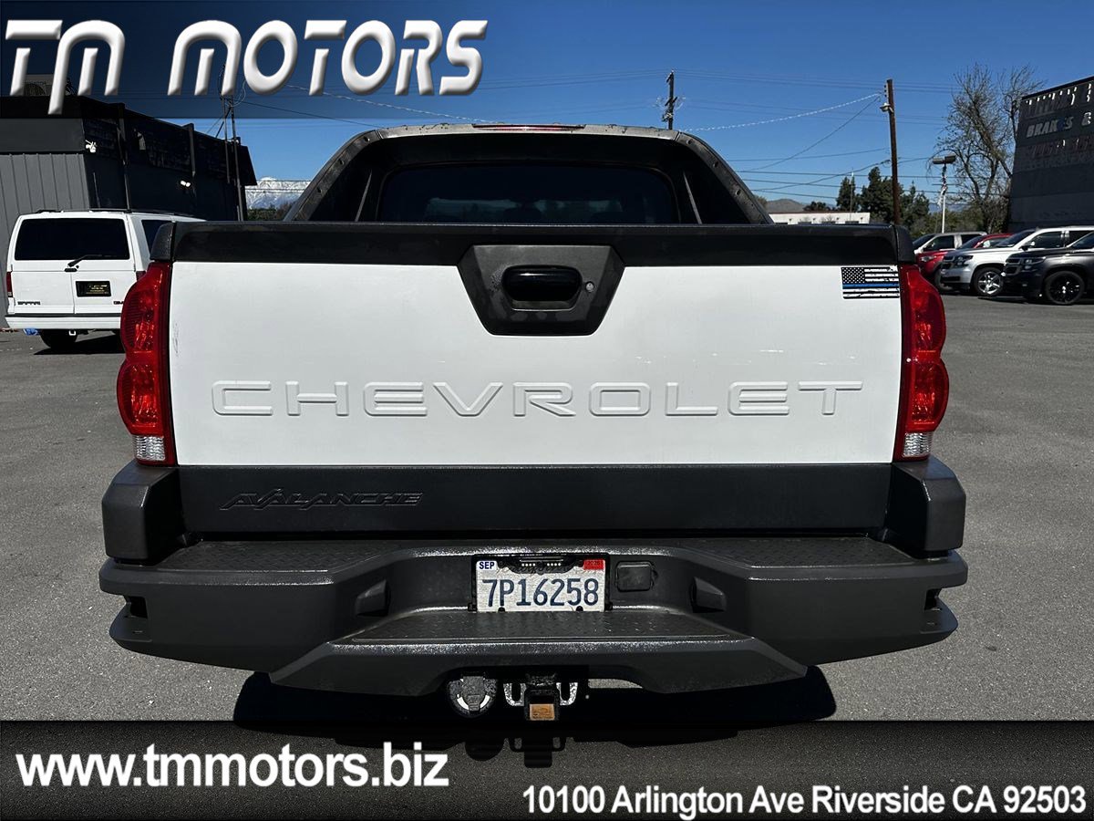 Used 2004 Chevrolet Avalanche Z66 w/ Preferred Equipment Group image 5
