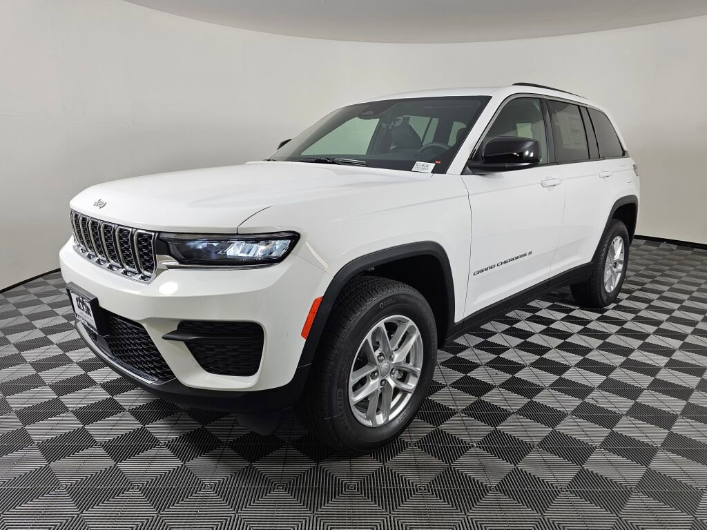 New 2025 Jeep Grand Cherokee Laredo X w/ Trailer Tow Package image 8