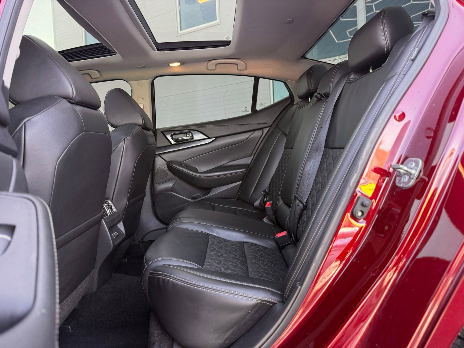 Used 2019 Nissan Maxima Platinum w/ Sport Mat Group FWD image 19