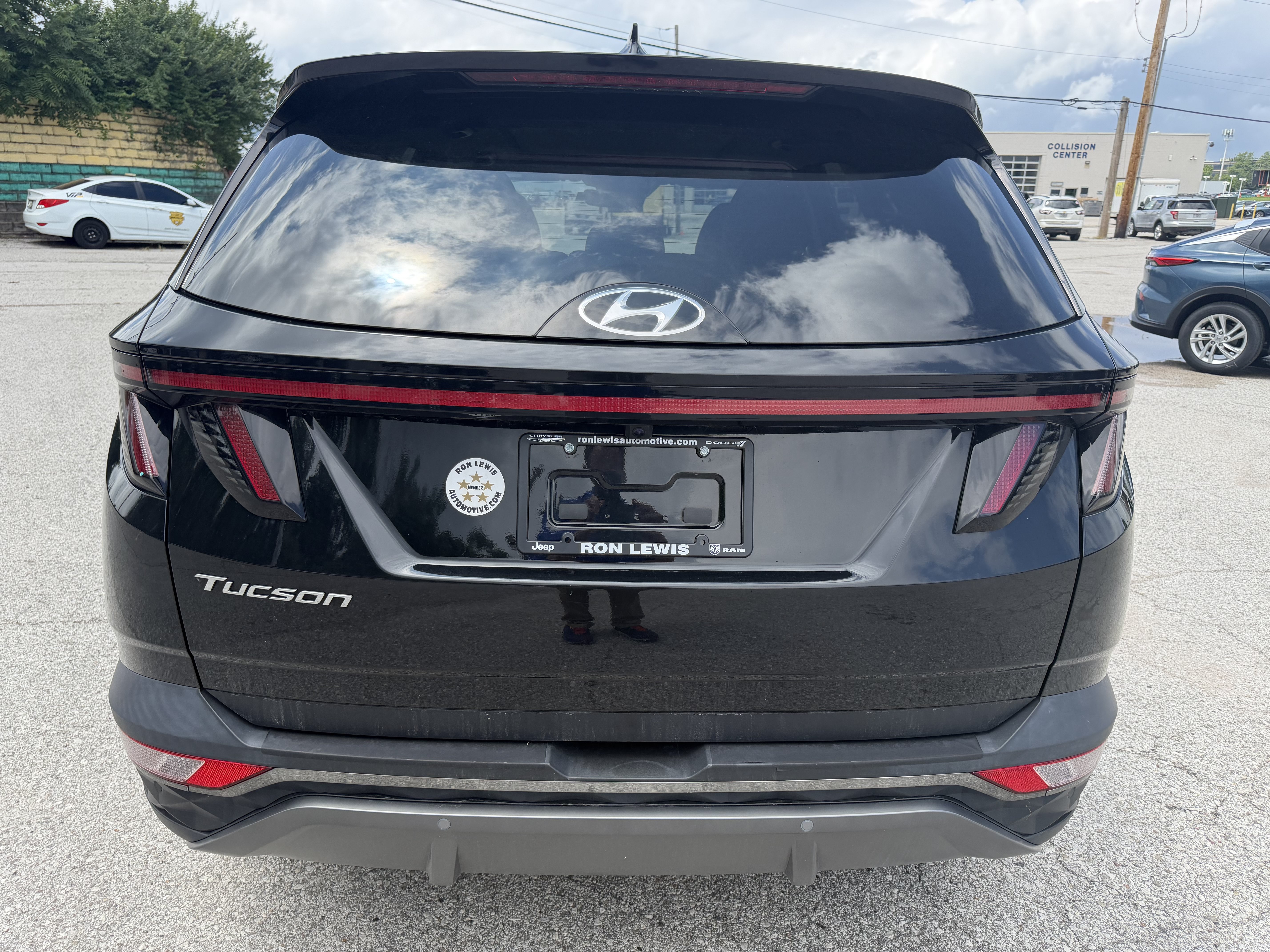 Used 2022 Hyundai Tucson Limited w/ Cargo Package FWD image 6