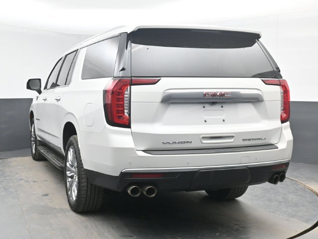 Used 2021 GMC Yukon XL Denali AWD/4WD image 12