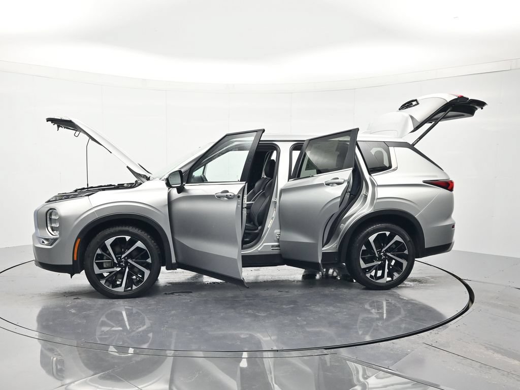 Used 2024 Mitsubishi Outlander SE FWD image 47
