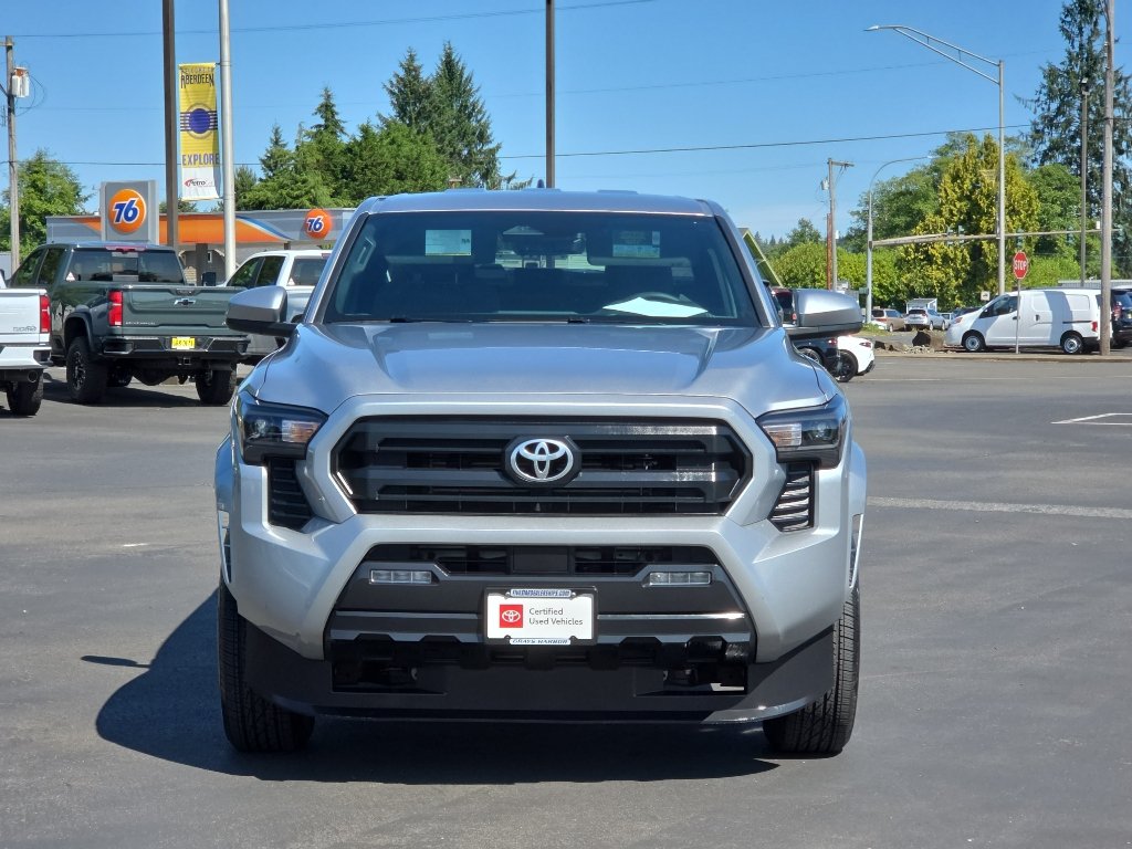 Certified 2025 Toyota Tacoma SR5 AWD/4WD image 3