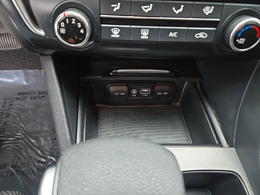 Used 2020 Kia Optima S image 31