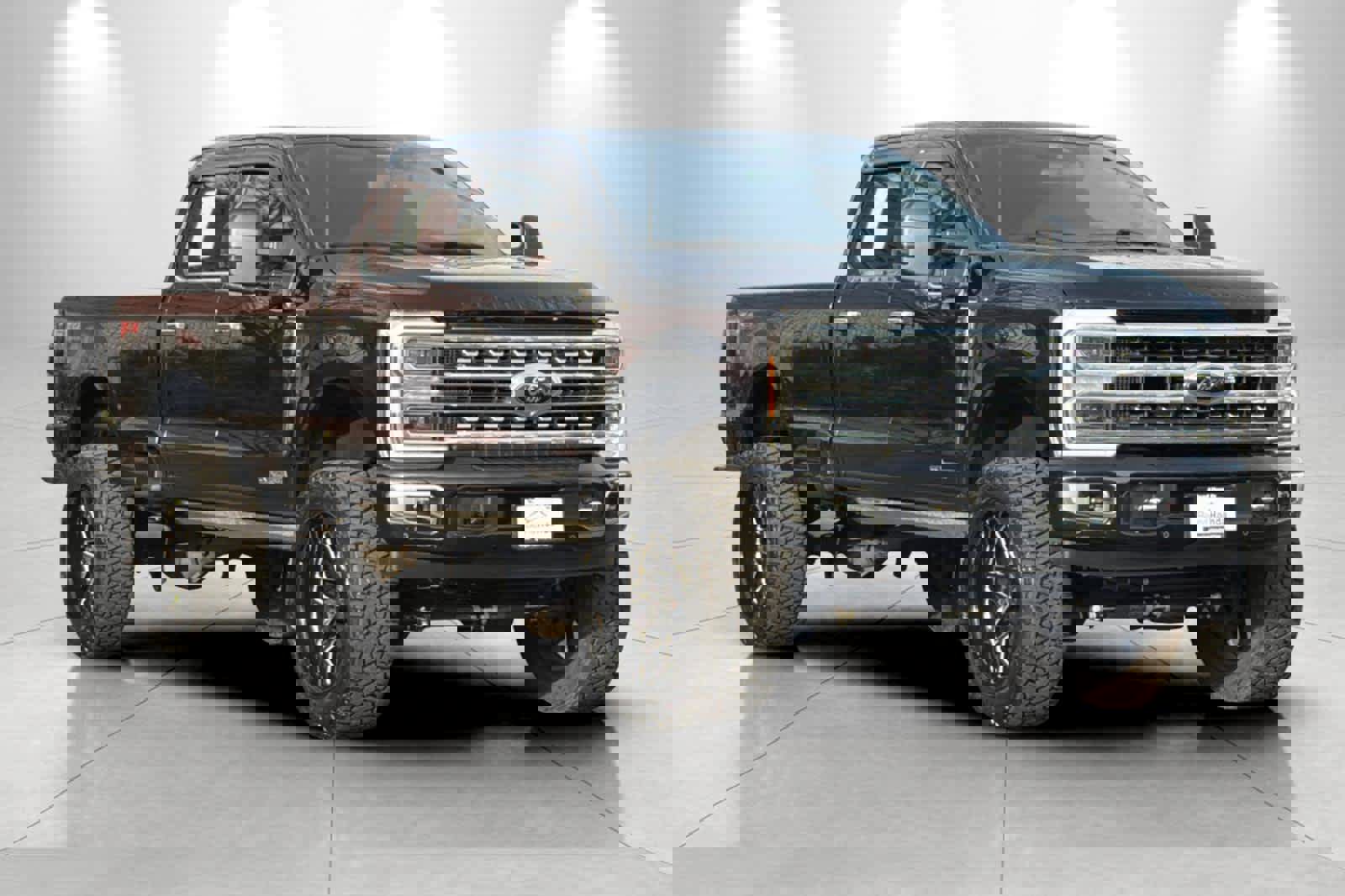 Used 2024 Ford F350 Platinum w/ FX4 Off-Road Package image 9