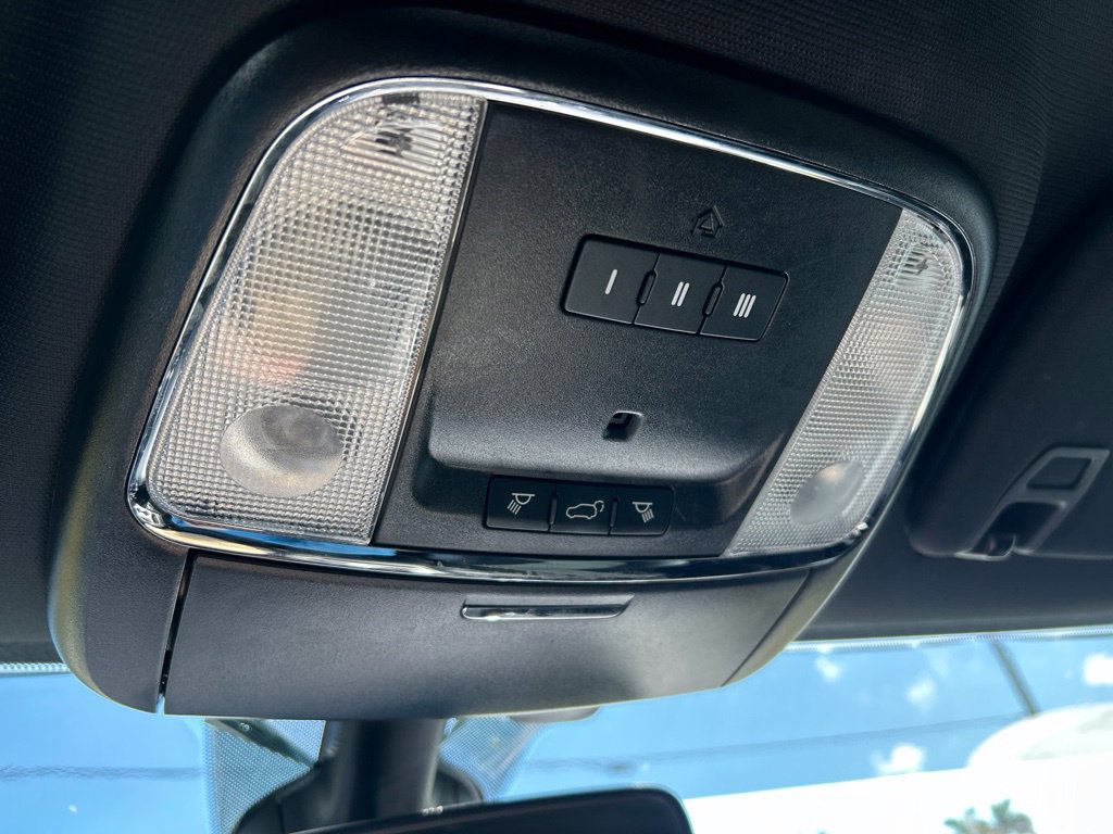 Used 2019 Jeep Grand Cherokee Altitude RWD image 37