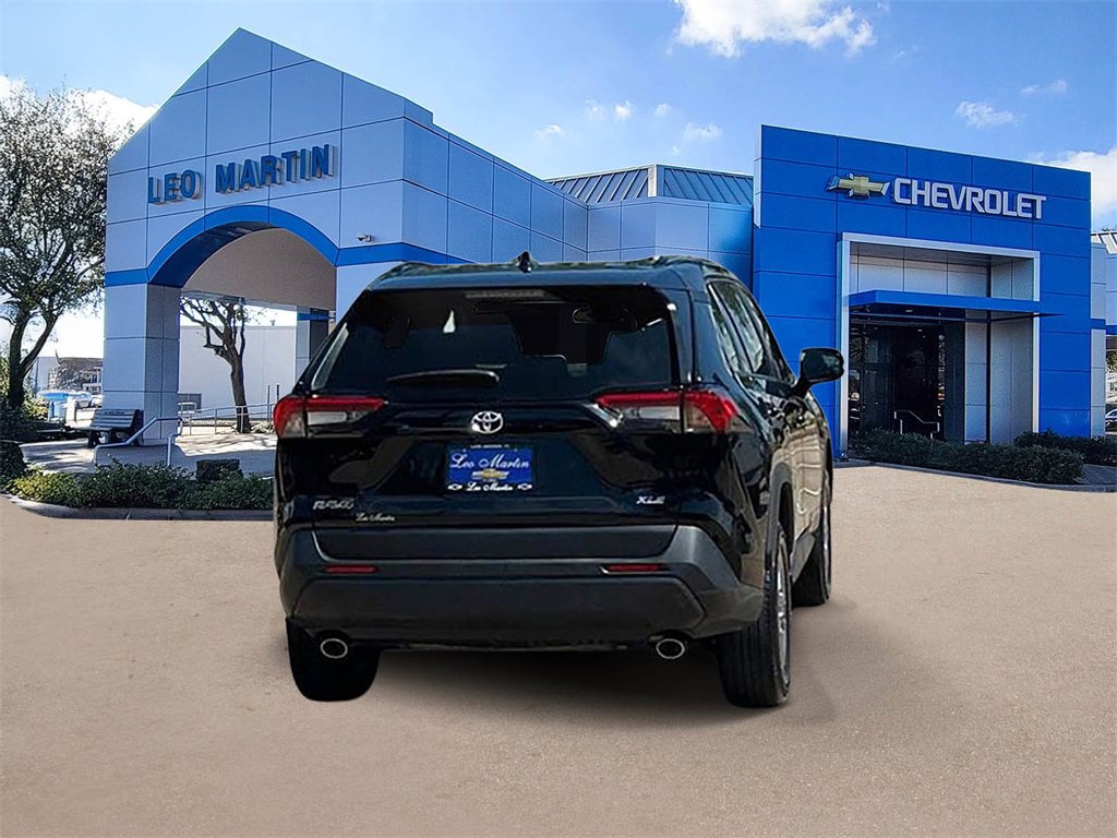 Used 2024 Toyota RAV4 XLE image 5
