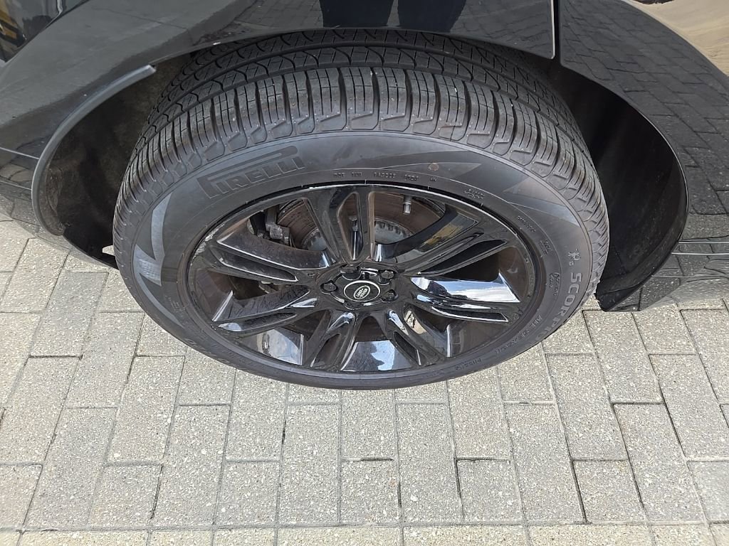 Used 2023 Land Rover Range Rover Velar R-Dynamic S image 12