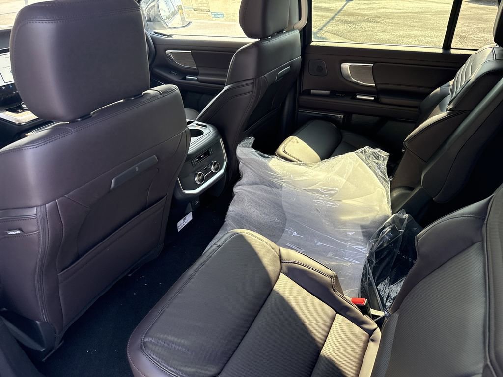 New 2025 Ford Expedition Max Platinum w/ Platinum Ultimate Package image 13