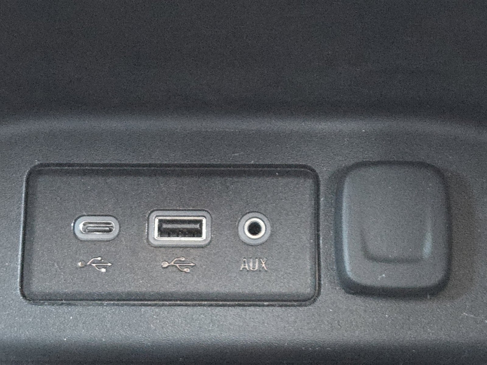 Used 2021 Chevrolet Equinox LT image 28