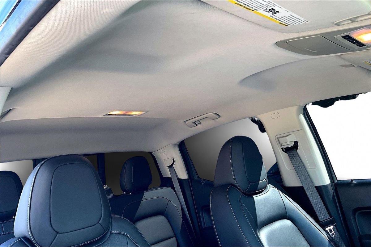 Used 2021 Chevrolet Colorado LT w/ Redline Special Edition image 28