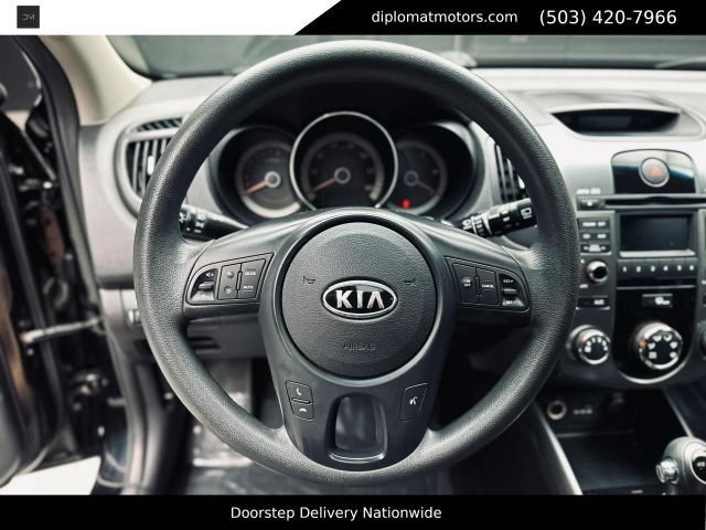 Used 2013 Kia Forte EX FWD image 27