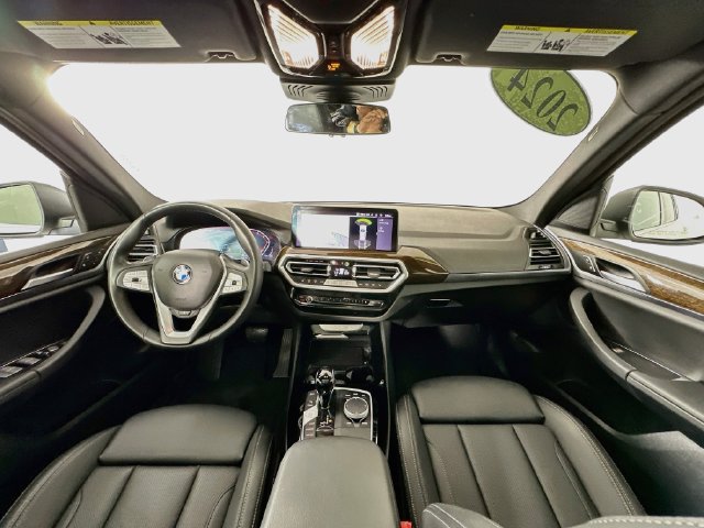 Used 2024 BMW X3 xDrive30i AWD/4WD image 3