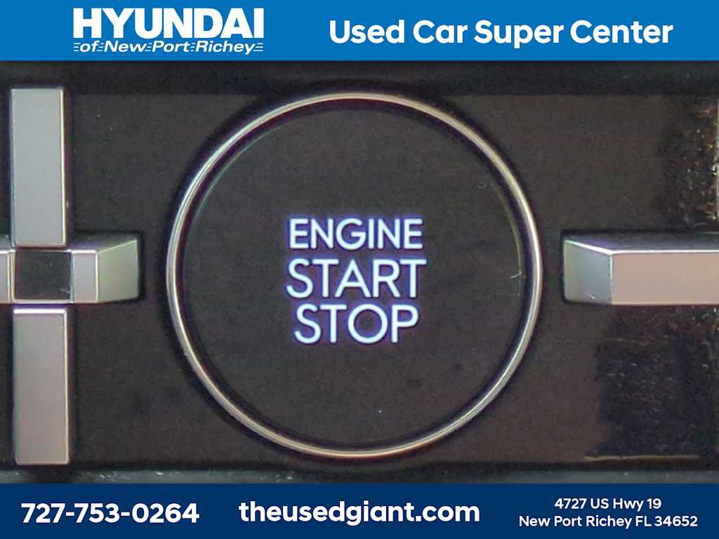 Used 2025 Hyundai Santa Fe SE FWD image 31