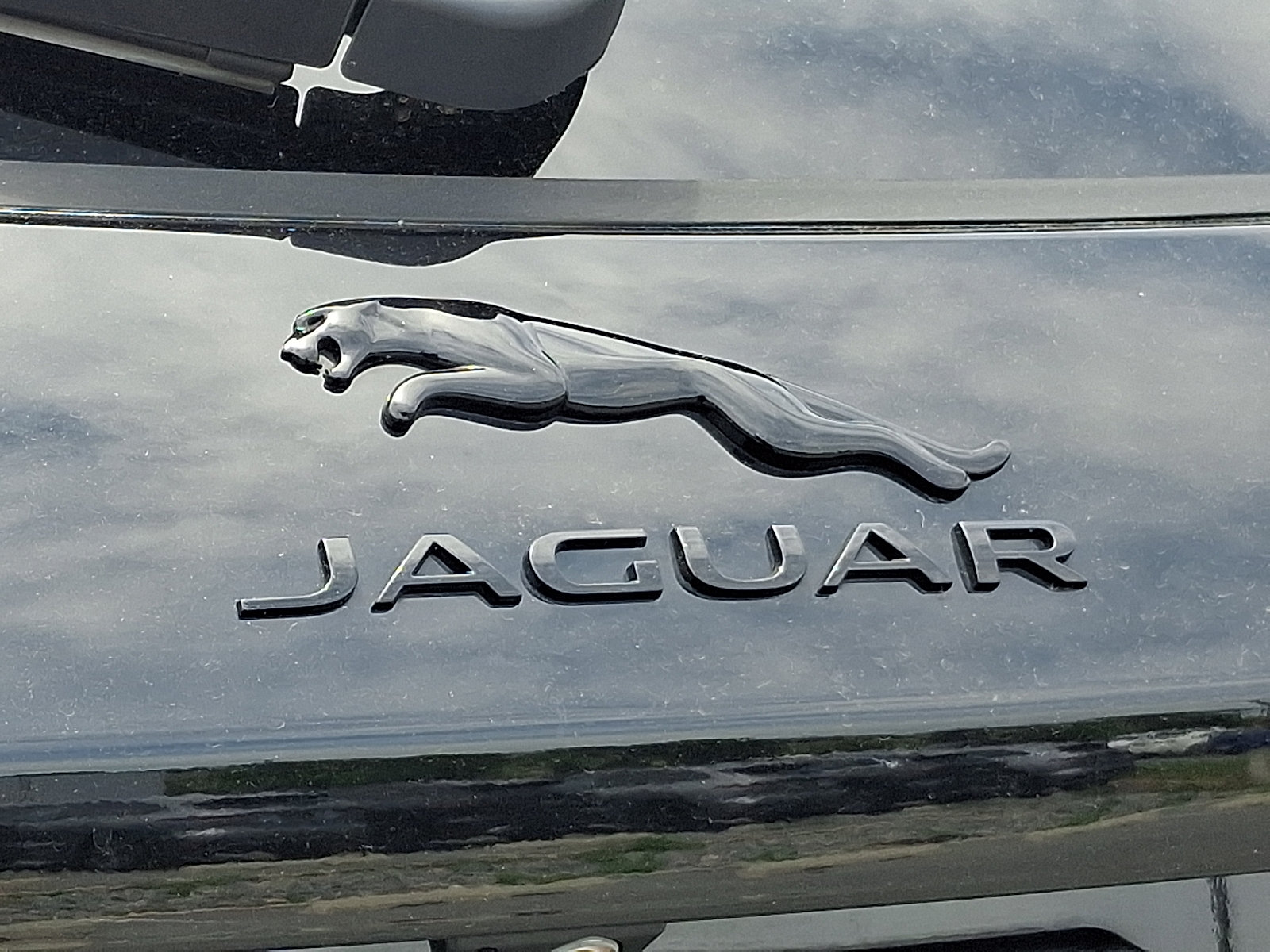 New 2026 Jaguar F-PACE R-Dynamic S AWD/4WD image 25