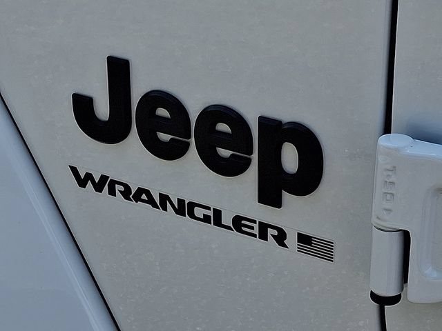 Used 2025 Jeep Wrangler Unlimited Sahara w/ Safety Group AWD/4WD image 30