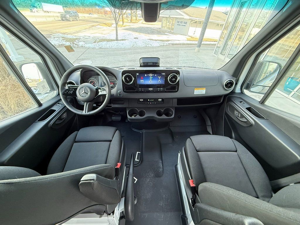 New 2025 Mercedes-Benz Sprinter 2500 image 26