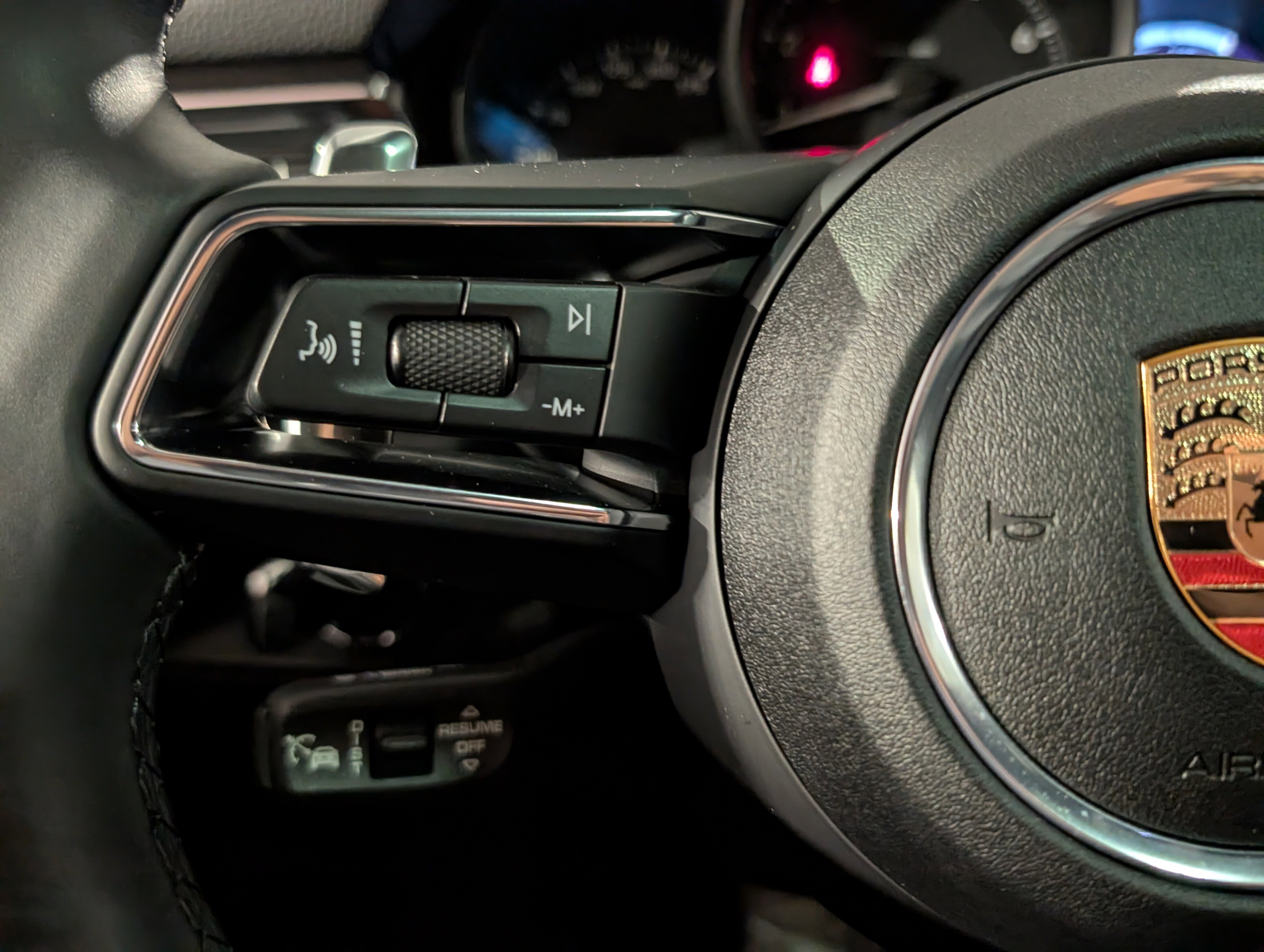 Certified 2025 Porsche Macan image 26