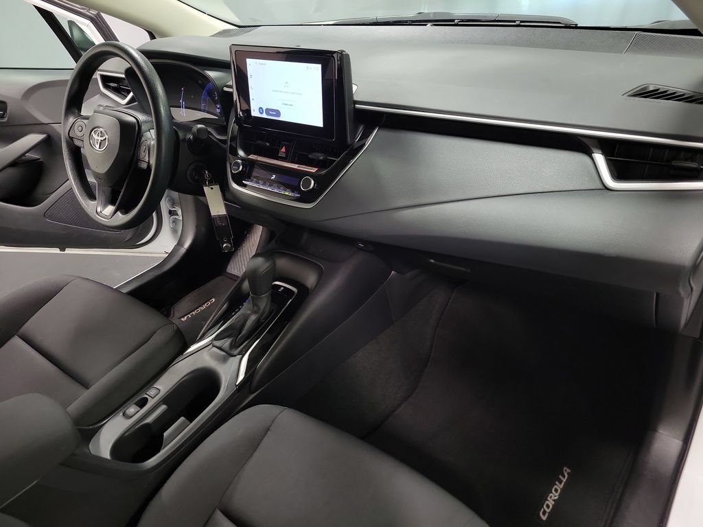 Used 2026 Toyota Corolla LE FWD image 33