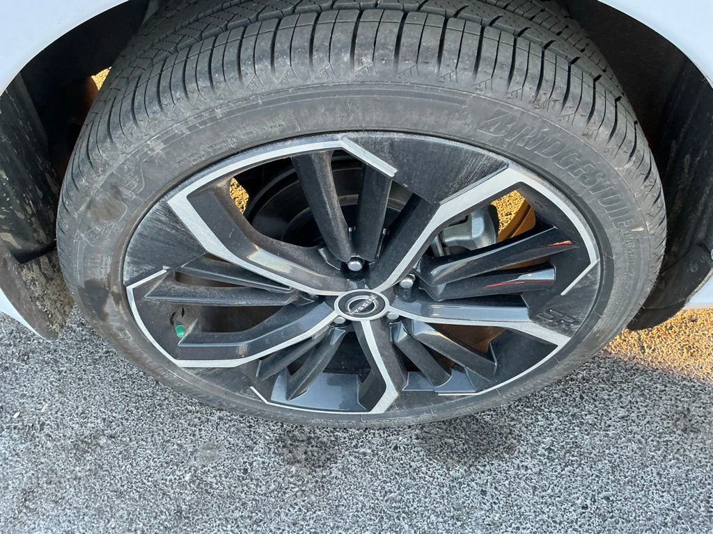 Used 2025 Nissan Altima 2.5 SR w/ SR Premium Package image 9