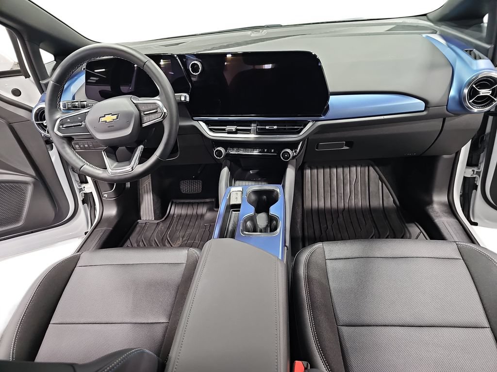 Used 2025 Chevrolet Equinox EV LT w/ LPO, All-Weather Mat Package FWD image 9