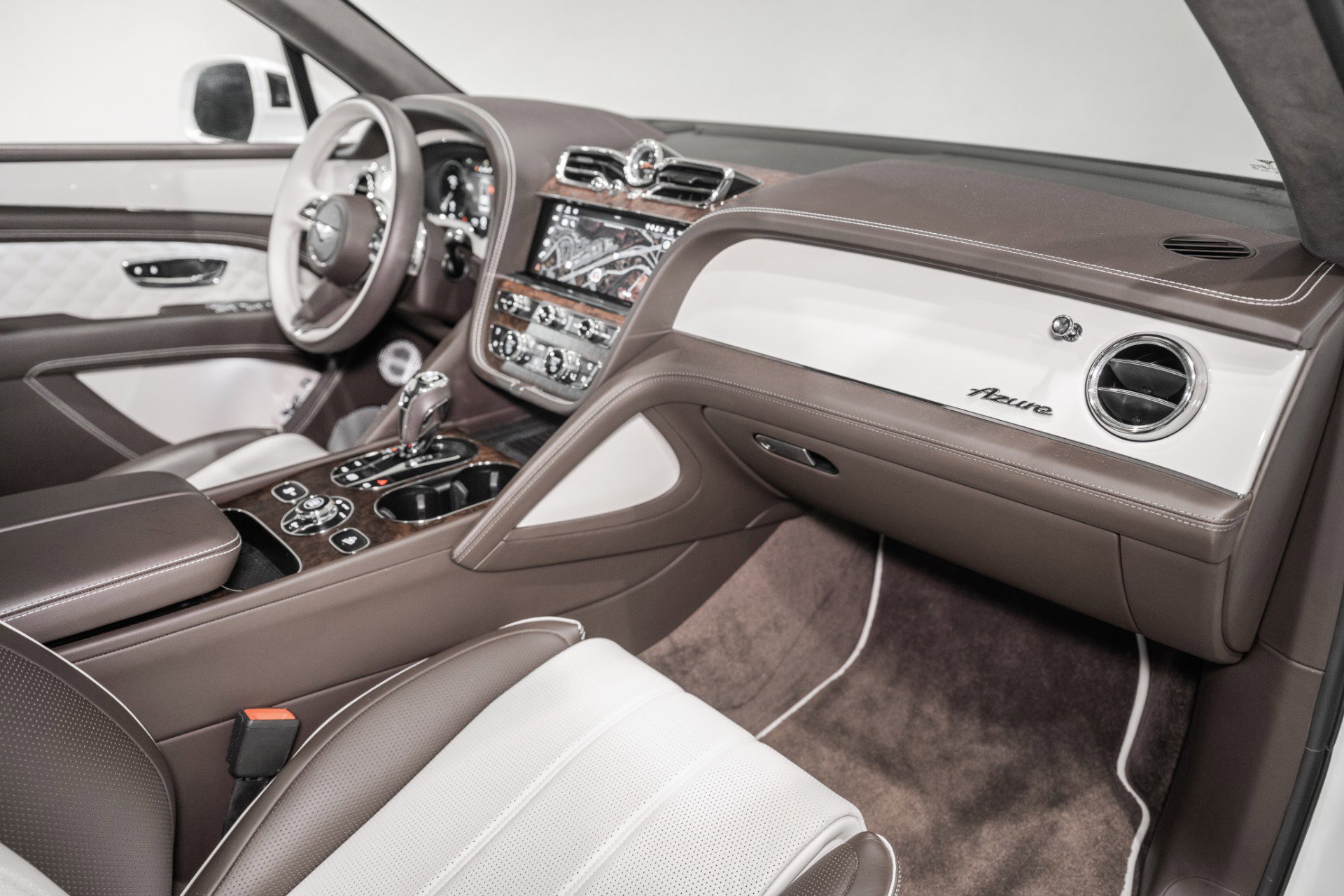 Used 2023 Bentley Bentayga image 4