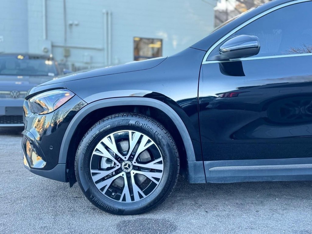 Used 2025 Mercedes-Benz GLA 250 4MATIC w/ Exclusive Package image 9