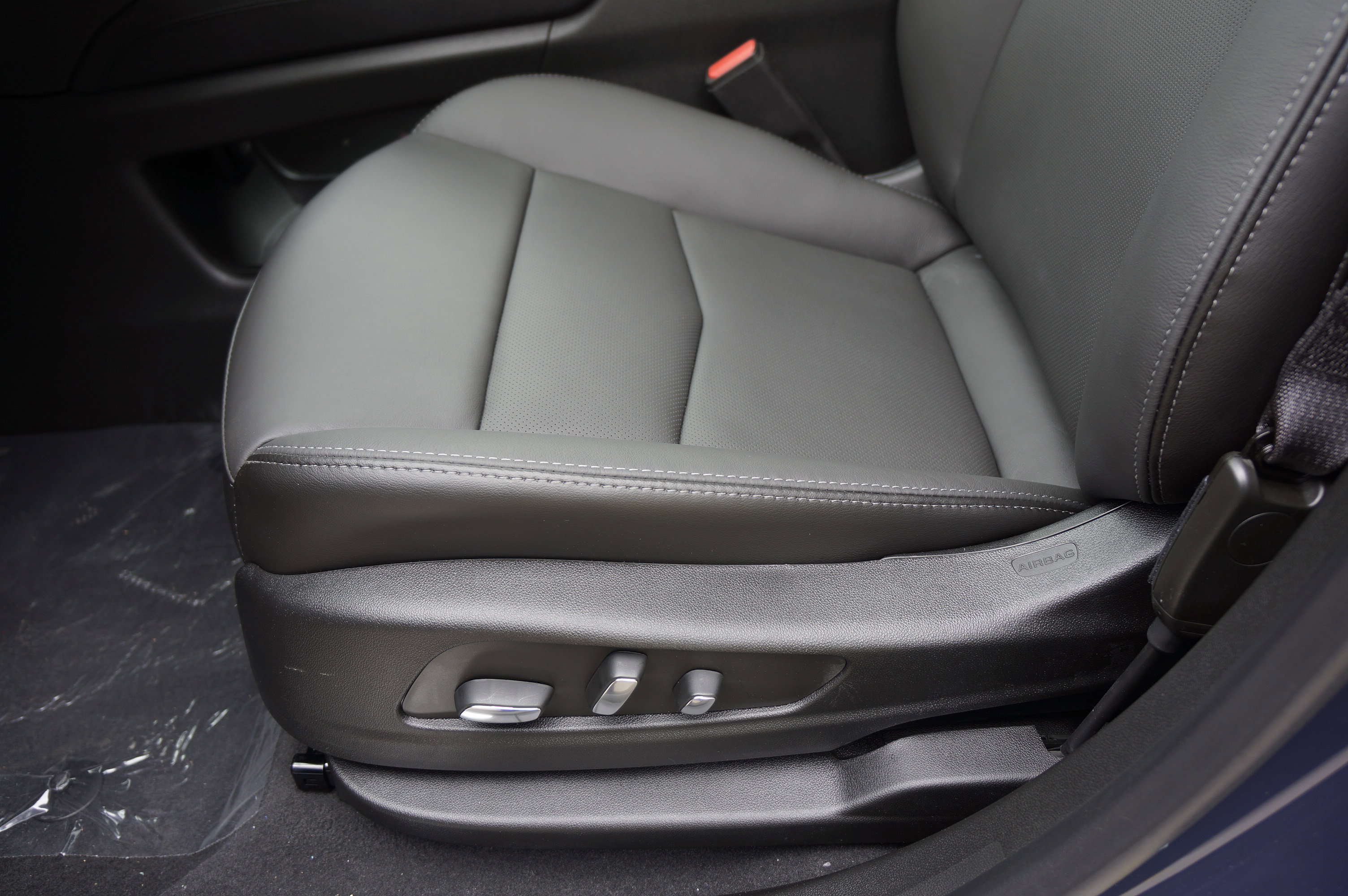 Used 2025 Cadillac XT5 Premium Luxury image 27