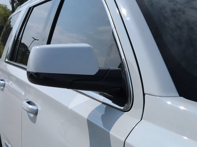 Used 2019 GMC Yukon Denali w/ Denali Ultimate Package AWD/4WD image 11