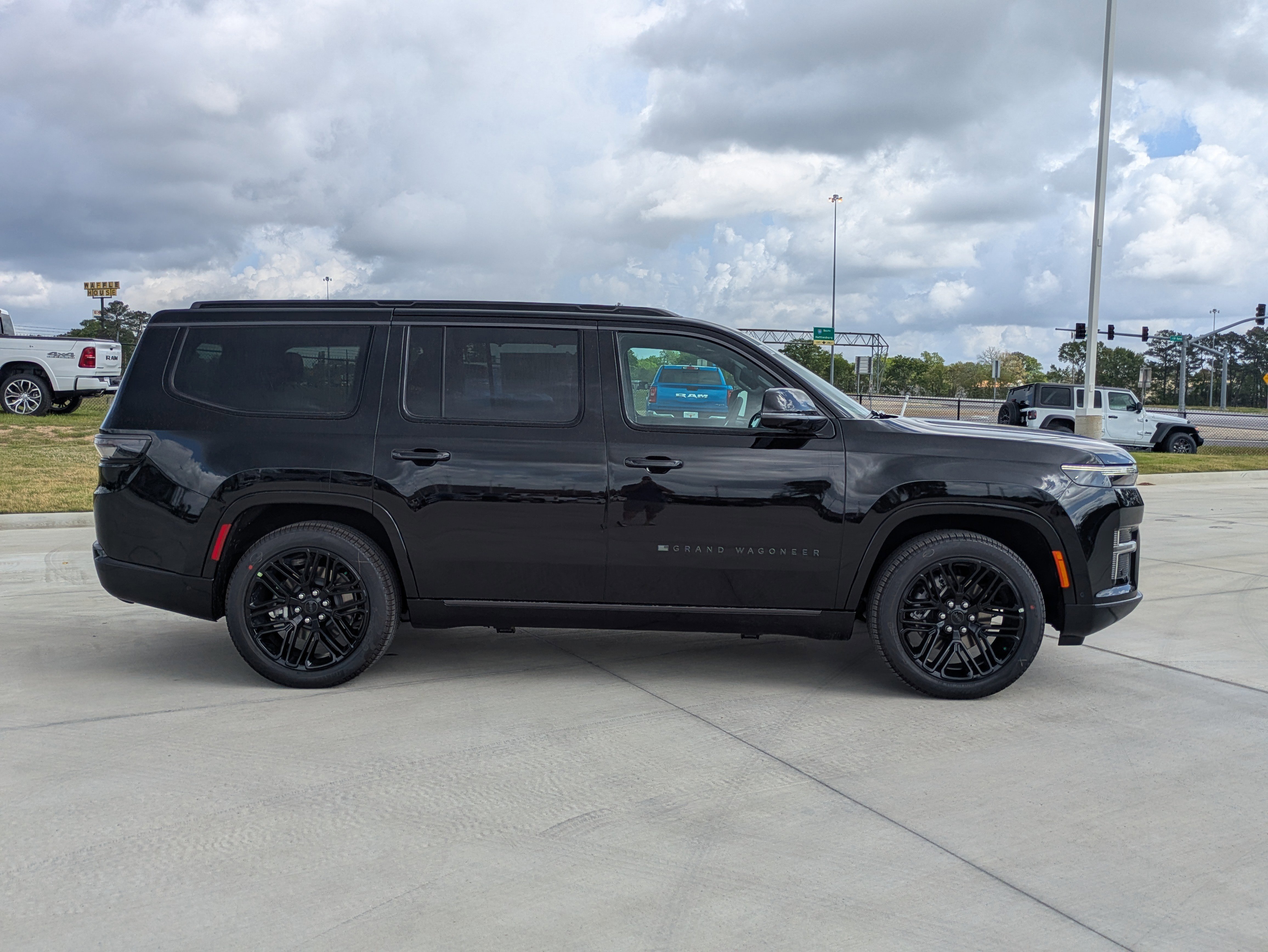 New 2026 Jeep Grand Wagoneer Limited image 8