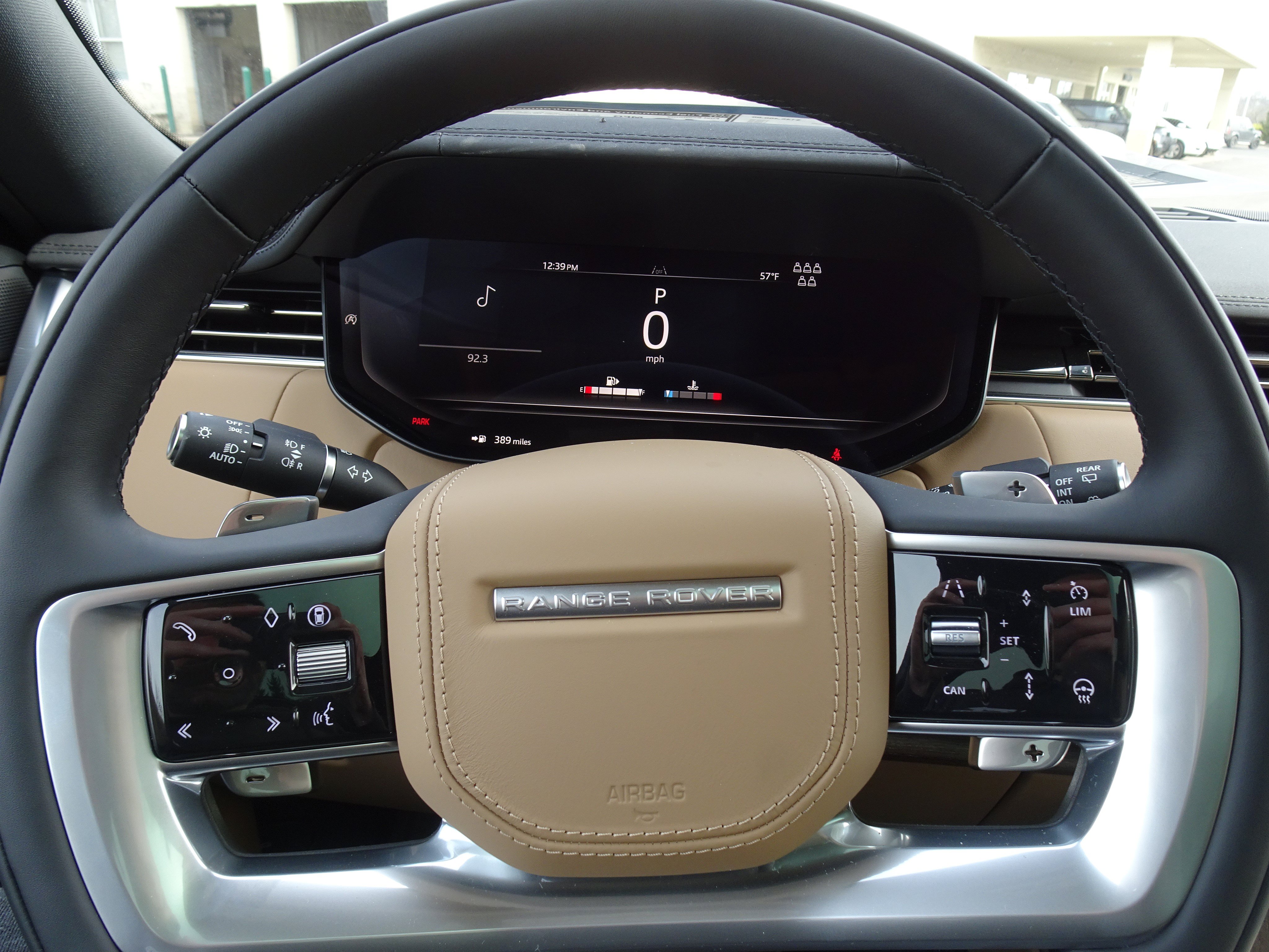 New 2026 Land Rover Range Rover Long Wheelbase SE image 26