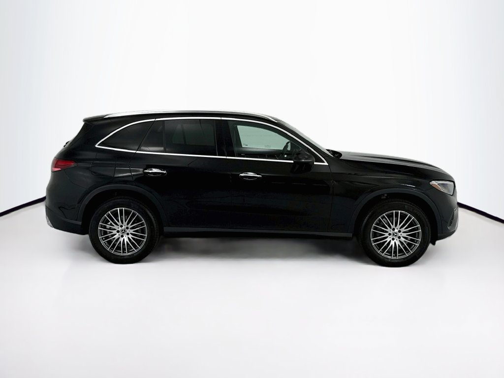 Certified 2026 Mercedes-Benz GLC 300 image 4