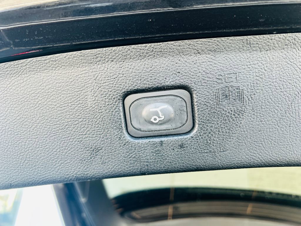 Used 2021 Ford Edge Titanium w/ Equipment Group 301A image 40