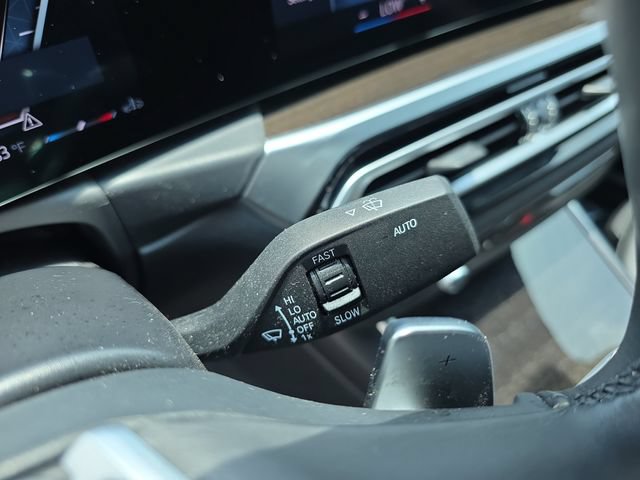Used 2023 BMW 330i Sedan w/ Premium Package RWD image 24
