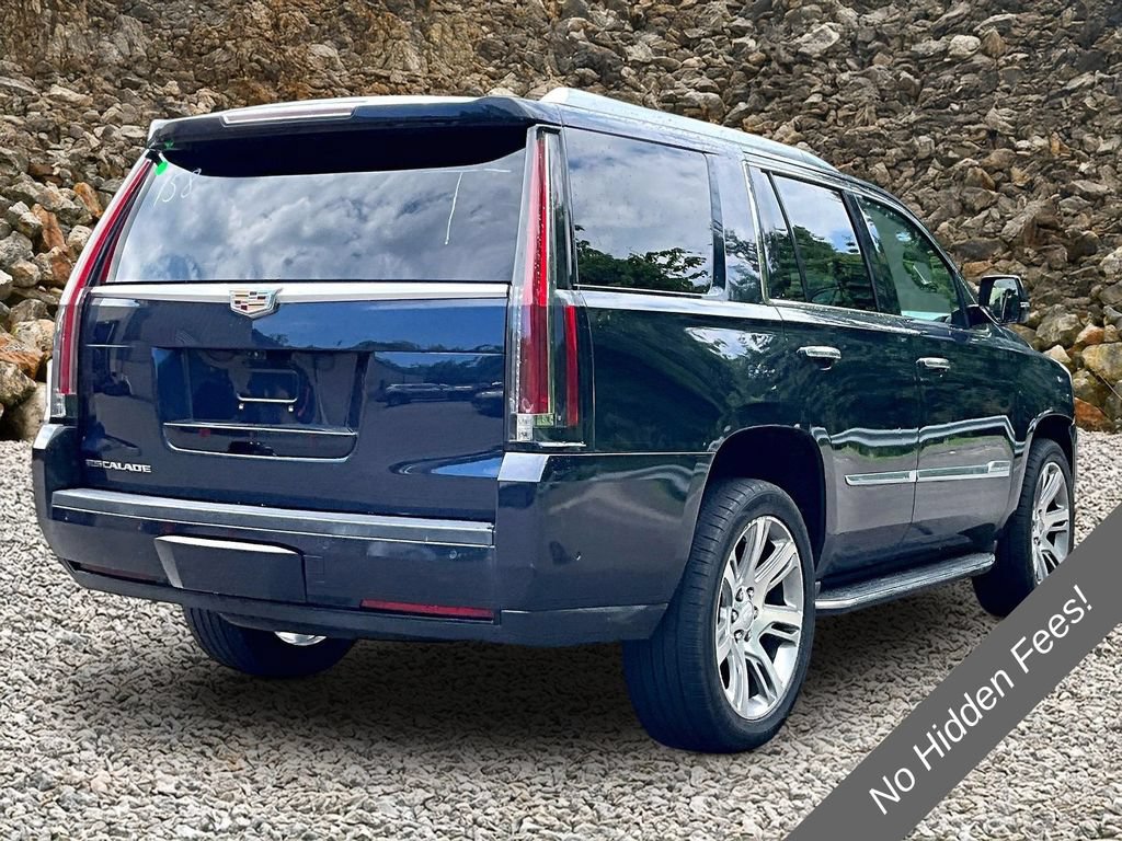 Used 2018 Cadillac Escalade Luxury AWD/4WD image 2