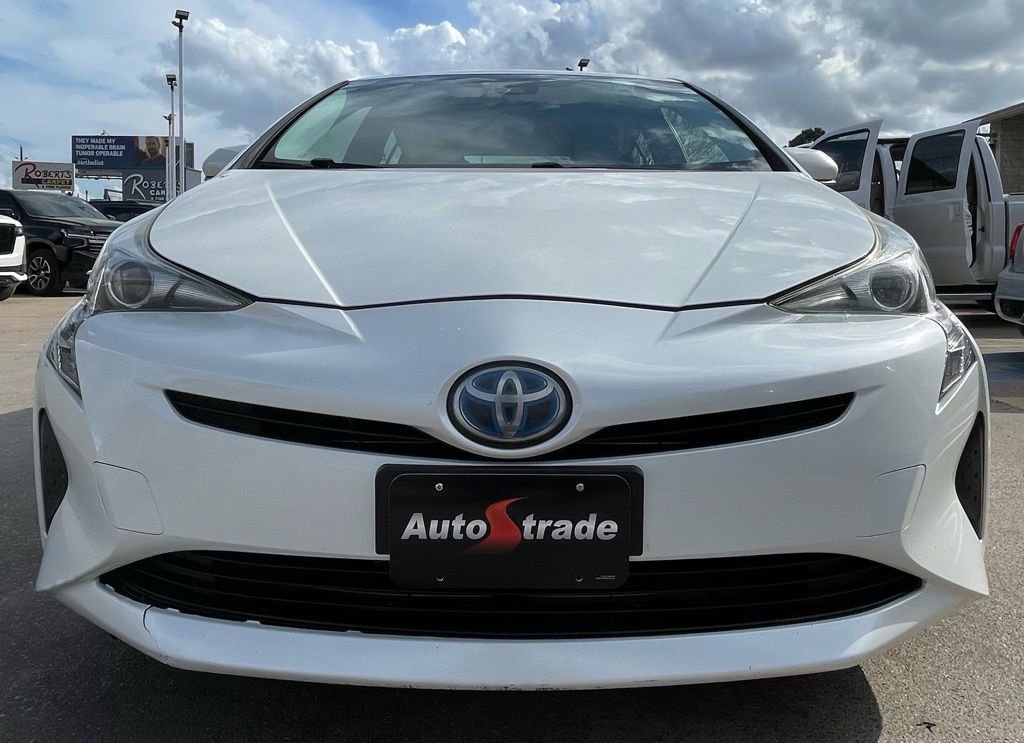 Used 2017 Toyota Prius Three w/ Carpet Mat Package image 9