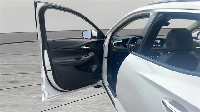 New 2026 Buick Encore GX Avenir w/ Avenir Technology Package image 15