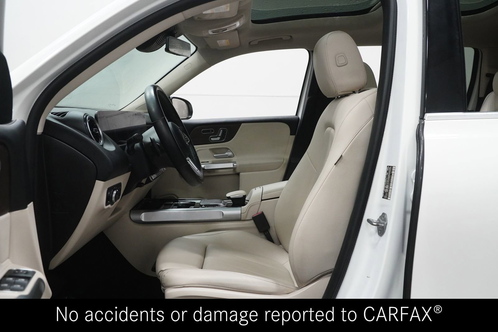 Certified 2021 Mercedes-Benz GLB 250 4MATIC image 2