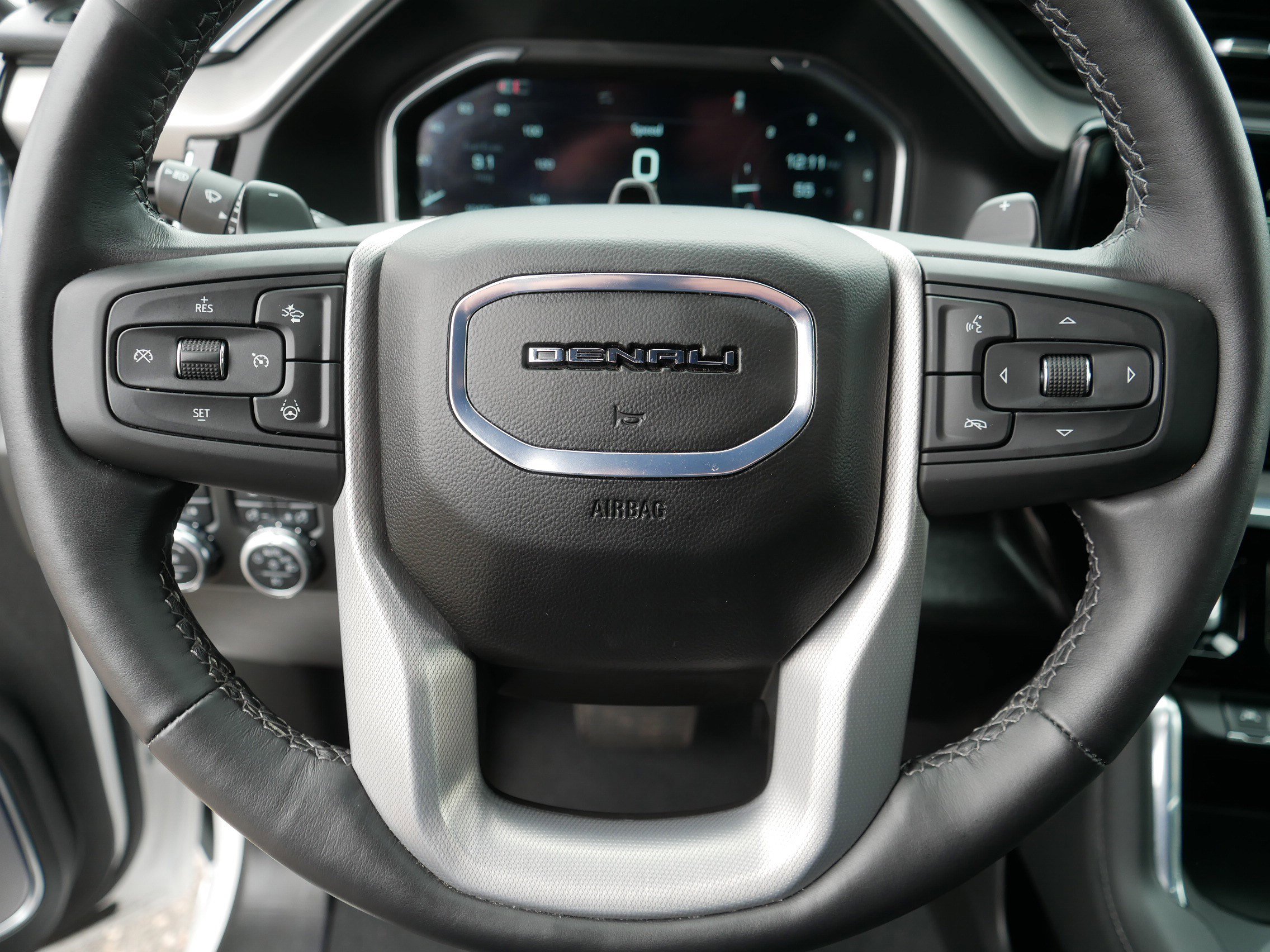 Used 2024 GMC Sierra 1500 Denali AWD/4WD image 25