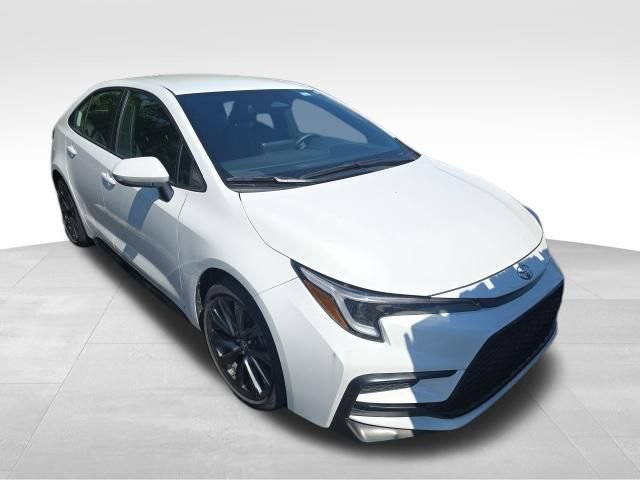 Used 2025 Toyota Corolla SE FWD image 8