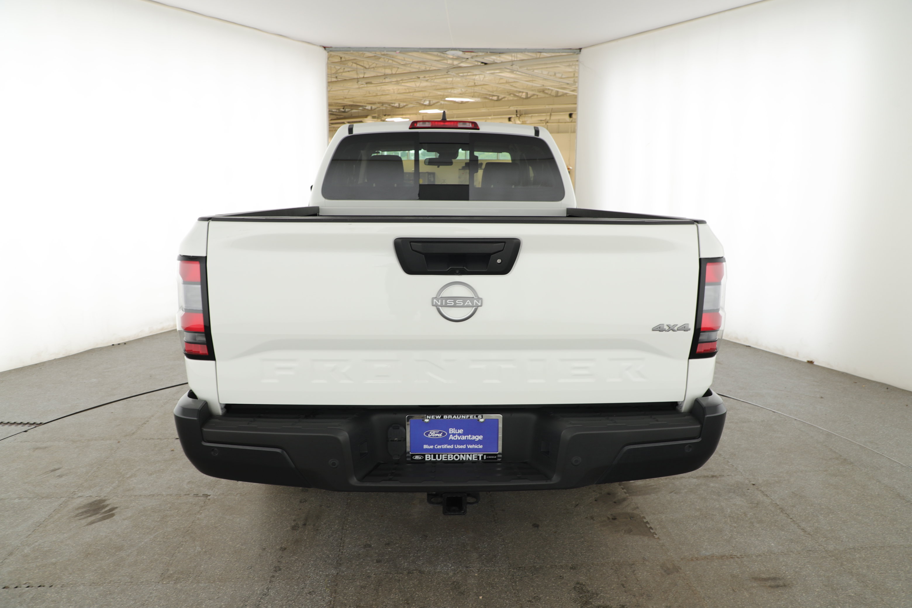 Used 2025 Nissan Frontier S w/ S Utility Package AWD/4WD image 4