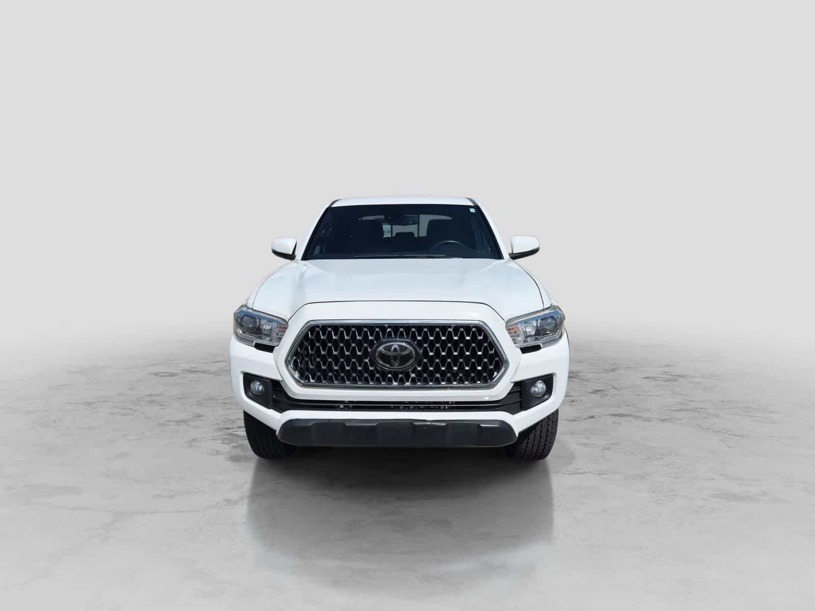 Used 2019 Toyota Tacoma TRD Off-Road AWD/4WD image 3