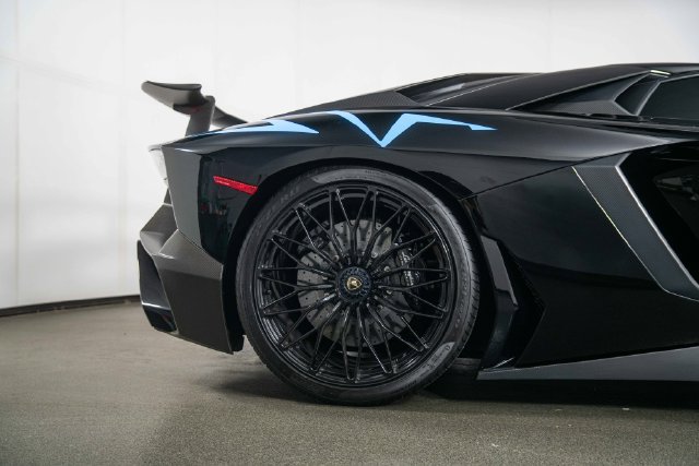Used 2017 Lamborghini Aventador LP 750-4 Superveloce AWD/4WD image 11